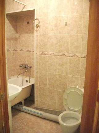 Мини-отель B&B Aktau Актау Двухместный номер с 1 кроватью и собственной ванной комнатой-3