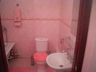 Мини-отель B&B Aktau Актау Двухместный номер с 2 отдельными кроватями и собственной ванной комнатой-4