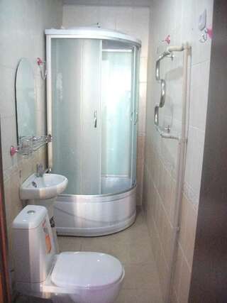 Мини-отель B&B Aktau Актау Одноместный номер с собственной ванной комнатой-5
