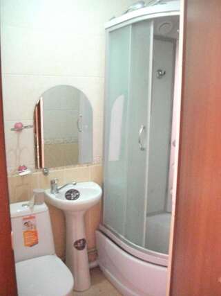 Мини-отель B&B Aktau Актау Одноместный номер с собственной ванной комнатой-6